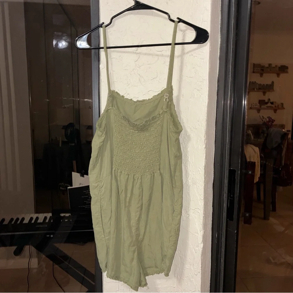 Bella Dahl Olive Romper Cami with Lace Trim - Picture 4 of 4